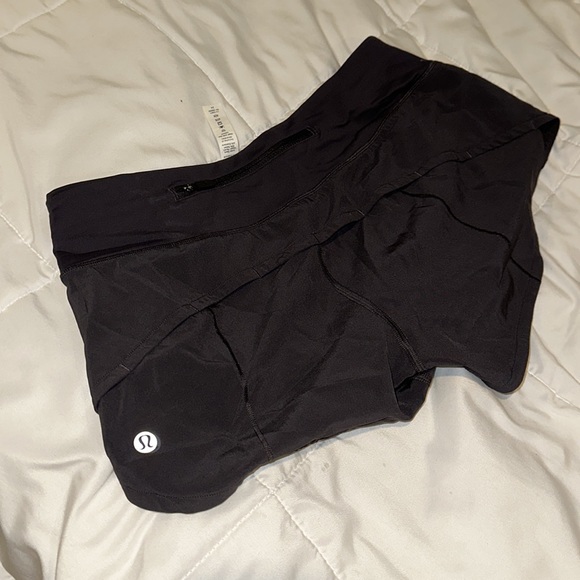 Like new lululemon gray shorts, size 4 - Picture 3 of 4